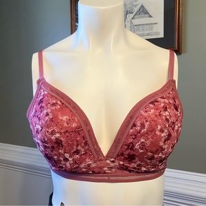 Jessica Simpson wire-free bra size 36C